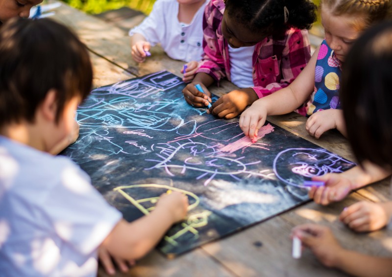 children drawing art